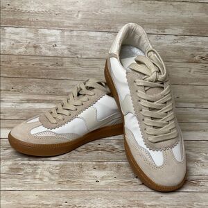 Dolce Vita Beige and White Women’s Sneakers Size 5 NWT